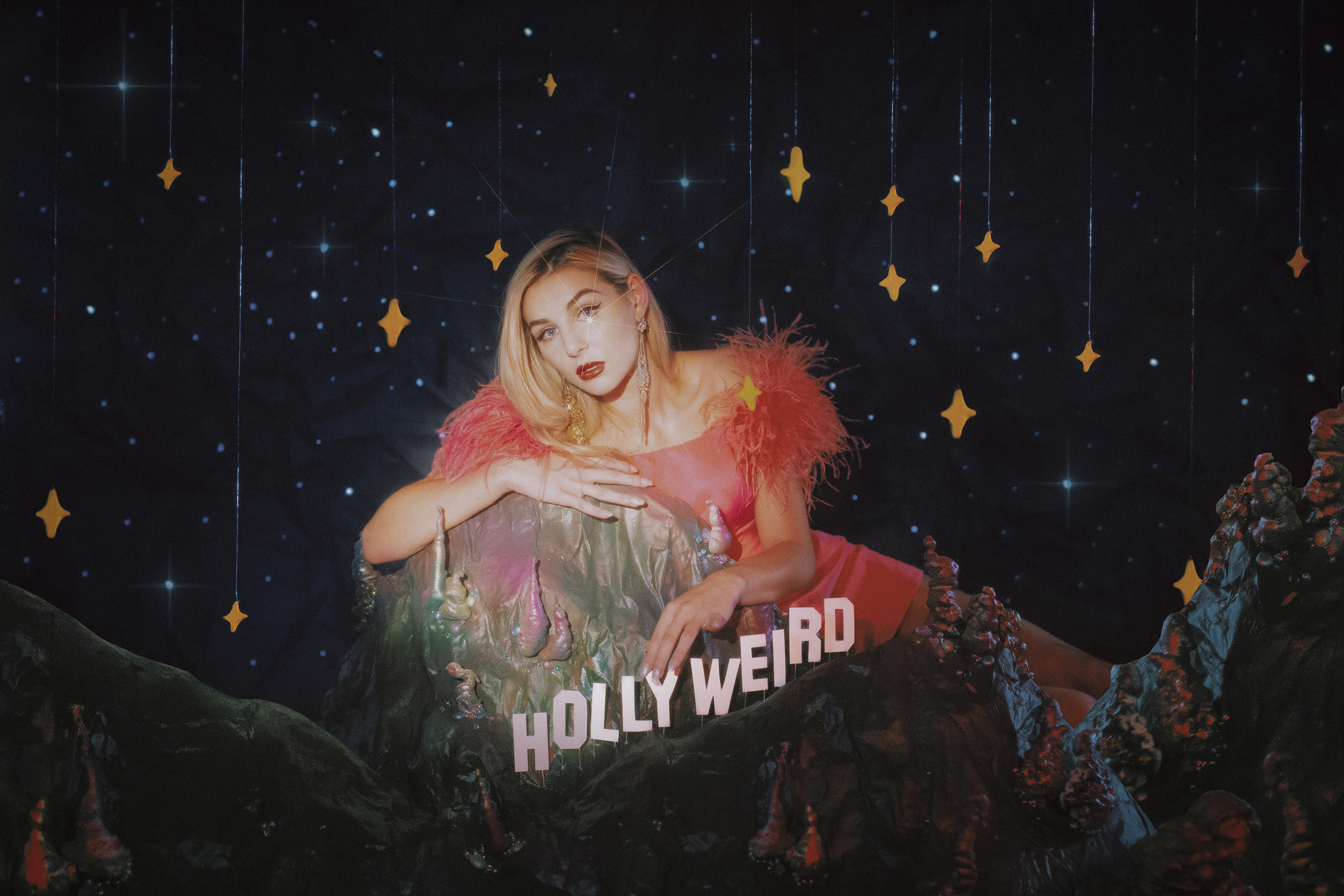 ValheriaRocha Hollyweird 2 v2