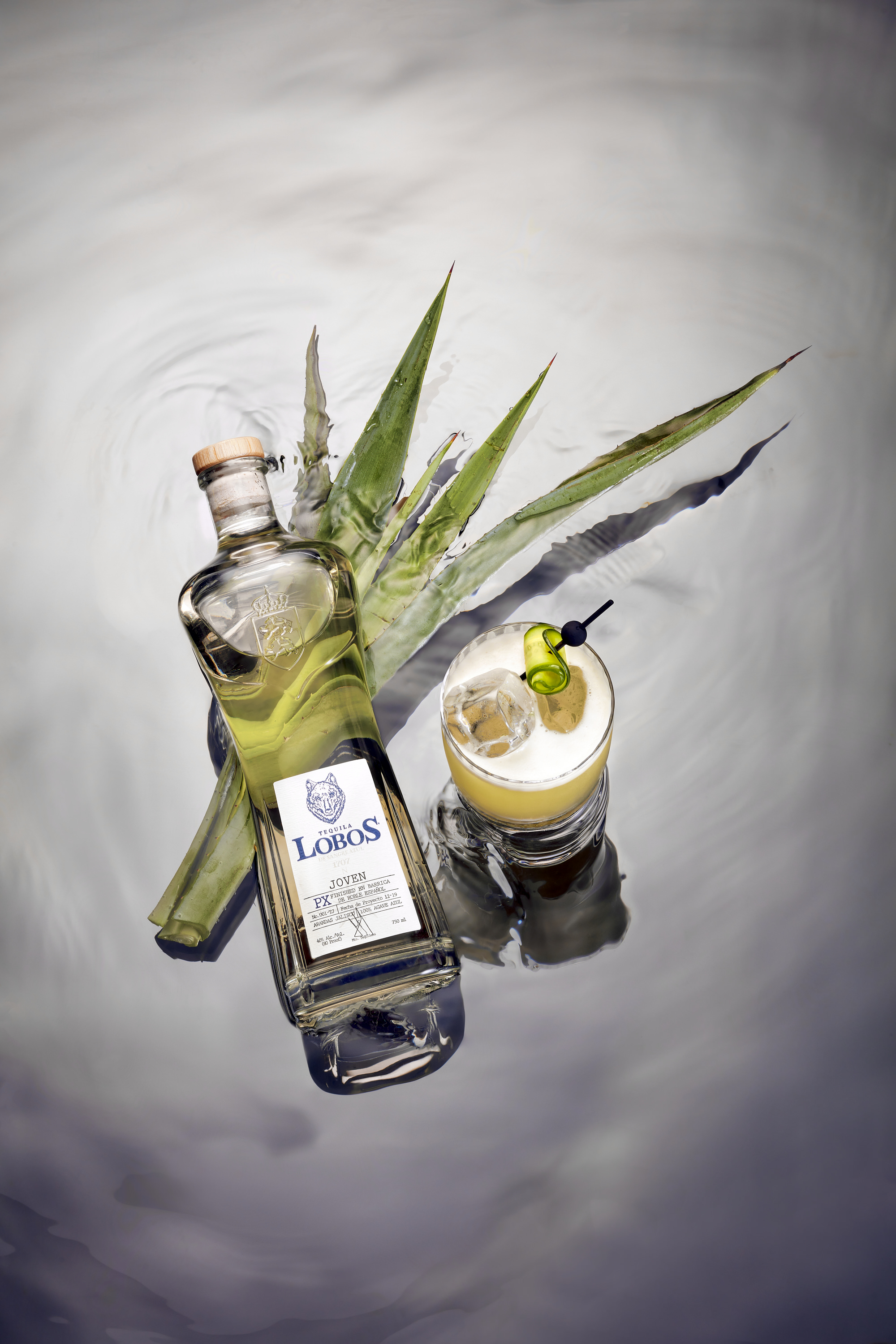 JOVEN SIGNATURE COCKTAIL WITH BOTTLE